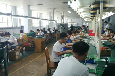 電子工藝實(shí)習(xí)與市場對接 信息工程學(xué)院電子信息工程專業(yè)學(xué)生實(shí)訓(xùn)紀(jì)實(shí)